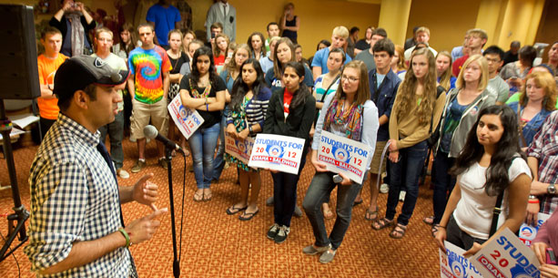 Actor Kal Penn addresses students to rally at UW-Madison campus.