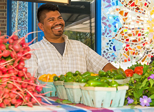 Mercadito de Centro offers fresh, local food to the residents of South Madison.