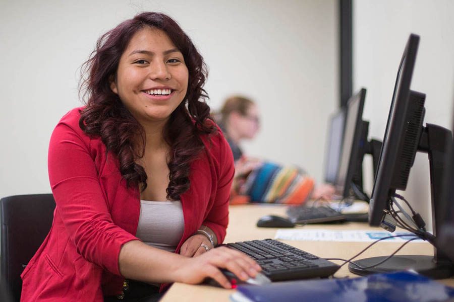 Madison College student Alondra Ponce received the Wisconsin Job Honors Award, which recognizes people who have overcome barriers to employment. The award was presented by Wisconsin Manufacturers and Commerce in December.