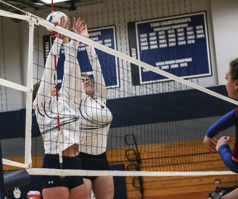 Volleyball team wins 4 in a row, ranked 10th