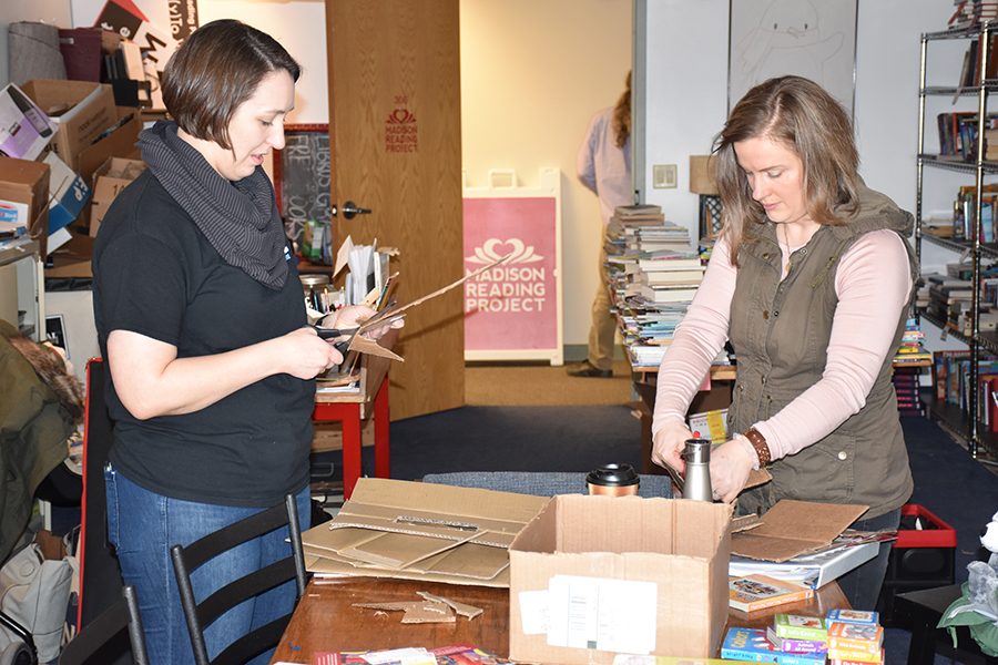 Alternative spring break volunteers help with The Madison Reading Project