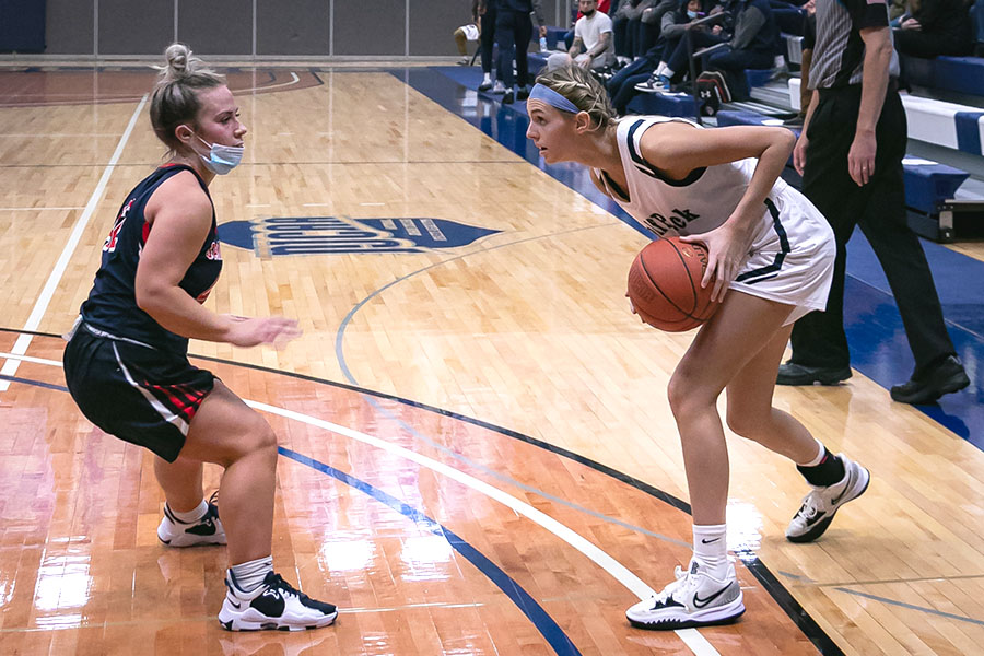 Madison College women’s basketball player Lauren Thole, right, looks to get past a Carl Sandburg College defender.