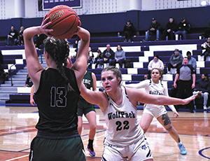 Madison College’s Taylor Ripp (22) defends an inbounds play in her team’s win against Gogebic Community College on Jan. 26.
