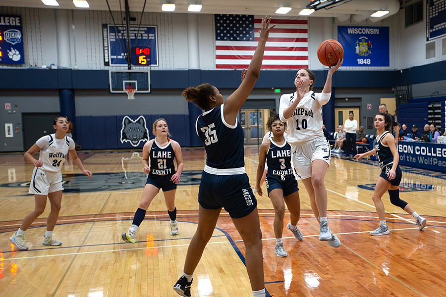 Madison College’s Kaylee Anzalone drives for a shot.